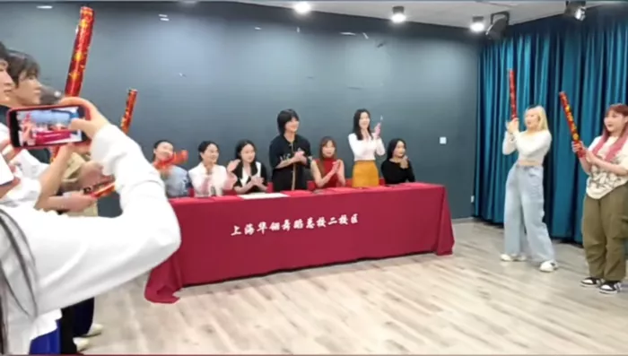 文章附图